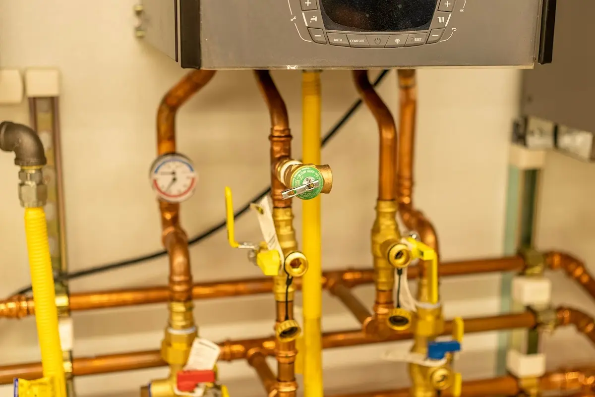 Licensed technician providing Slab Leak Repair for a homeowner in Williamson